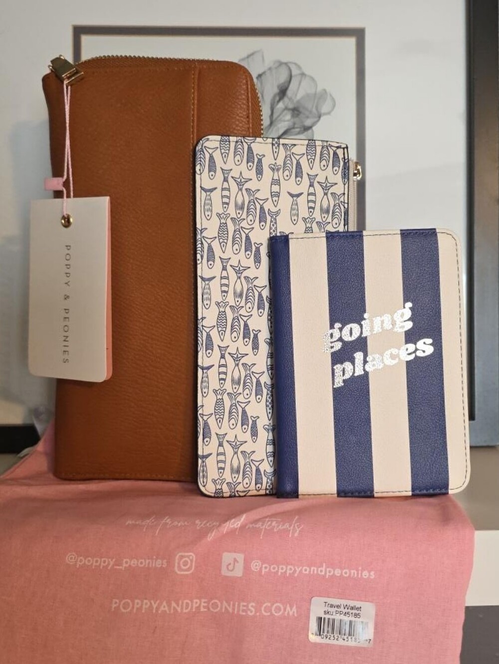 Travel in Style Organizer | Navy Stripe & Sardine | Cognac